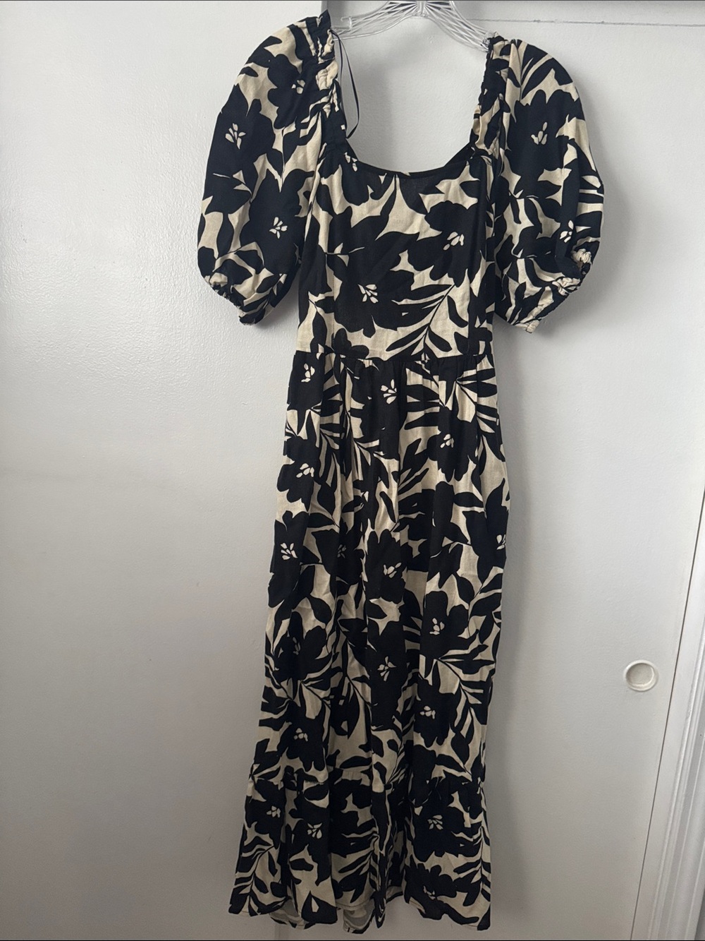 Who What Wear Black and Cream Floral Puff-Sleeve Maxi Dress
